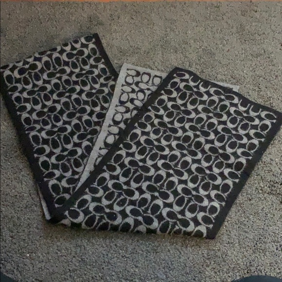Beautiful two way black and gray Coach scarf - Picture 1 of 6